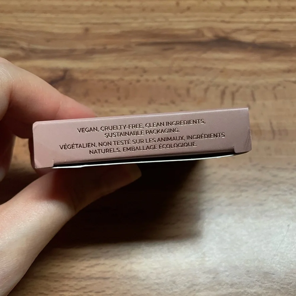 TYS BEAUTY Lip Crayon Liner & ĀTHR BEAUTY Diffused Reflections Bronzing Powder
